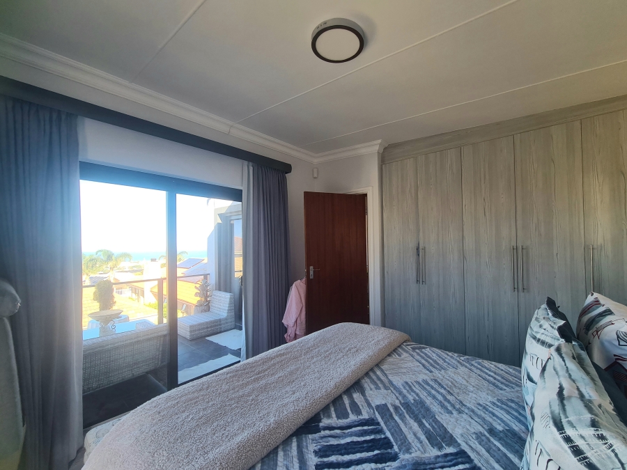 To Let 4 Bedroom Property for Rent in Hartenbos Heuwels Western Cape